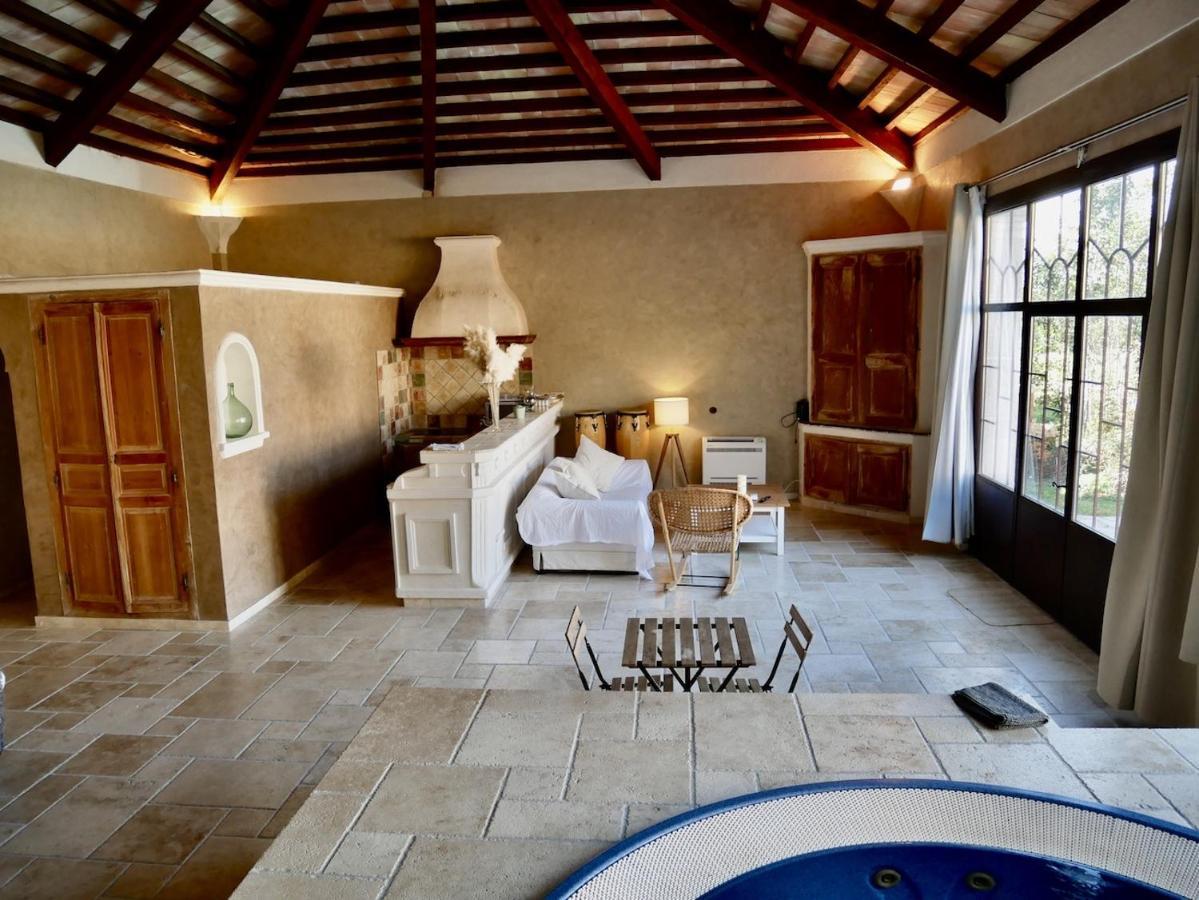 Le Pool House - Private Jacuzzi - Mas Des Sous Bois Hotel Ventabren Exterior foto