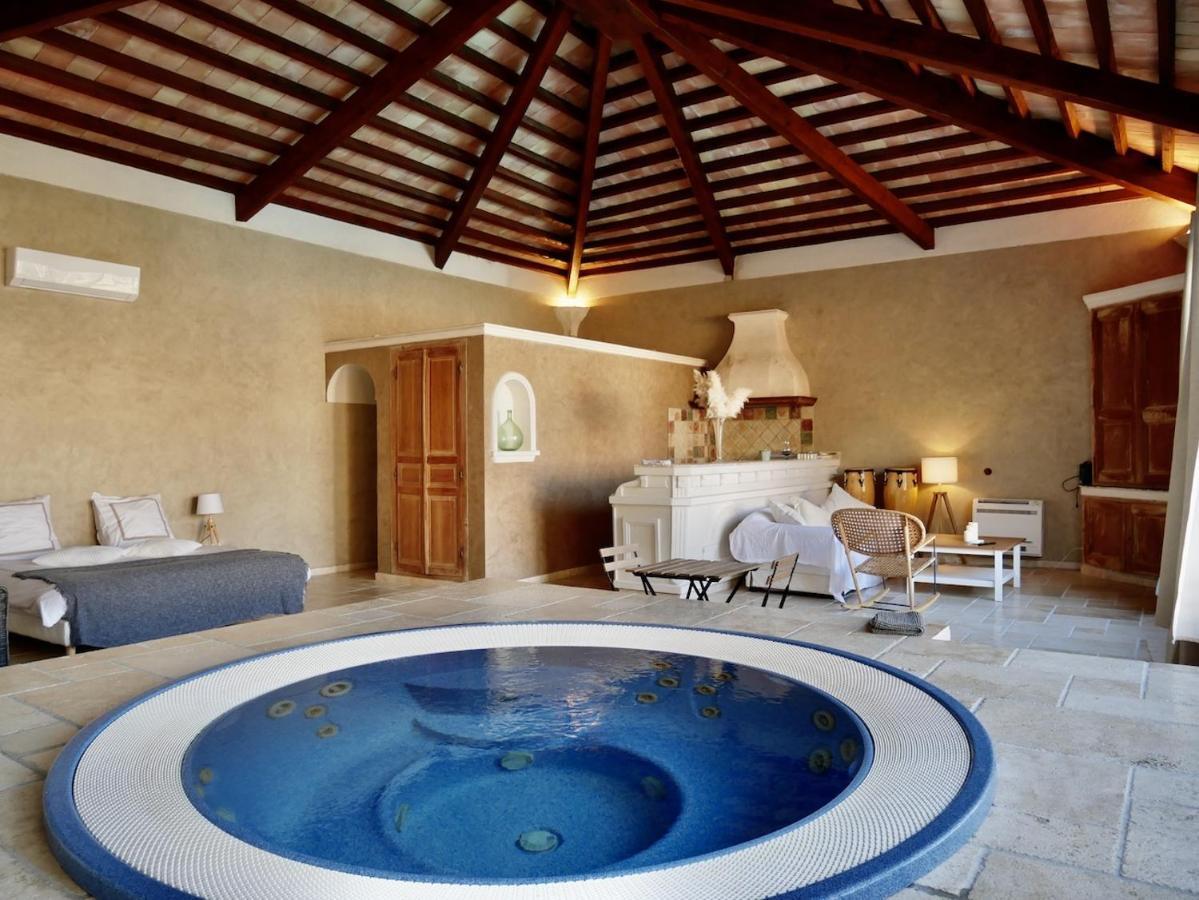 Le Pool House - Private Jacuzzi - Mas Des Sous Bois Hotel Ventabren Exterior foto